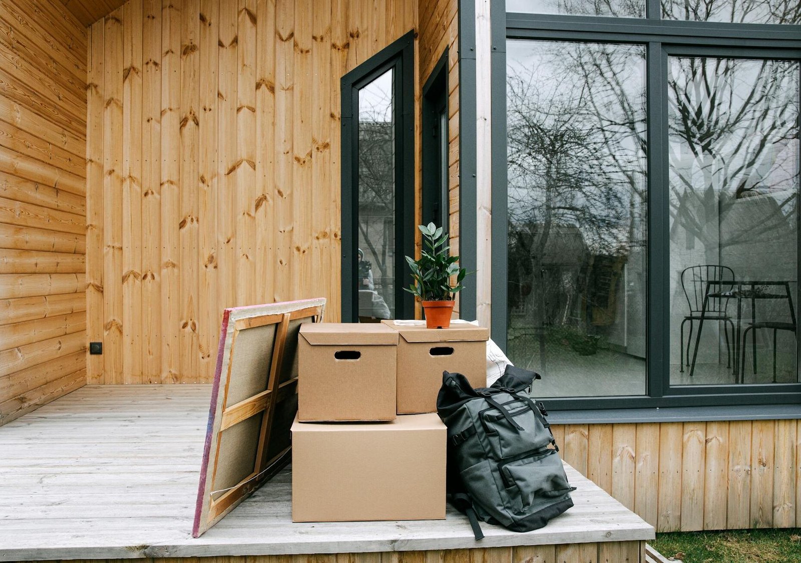 The Ultimate Moving Checklist: Week-by-Week Guide